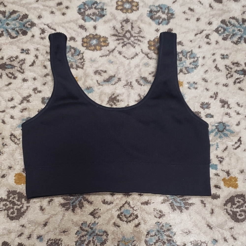 Black Ribbed Aerie Sports Bra, Medium